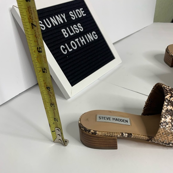 Steve Madden Animal Print Rounded Toe Embossed Slip On Mules Size 6.5 - Picture 10 of 13